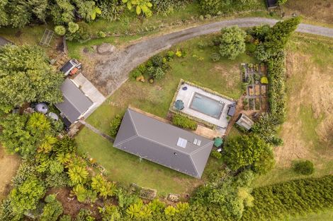Photo of property in 1096 Egmont Road, Egmont Village, New Plymouth, 4372