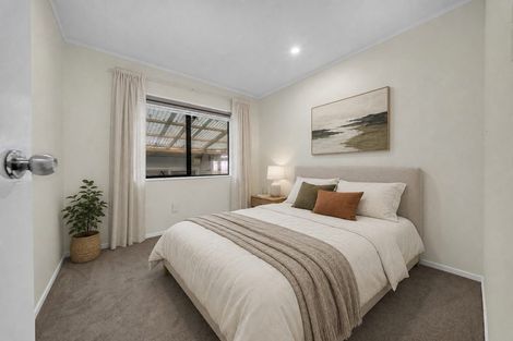 Photo of property in 2/54 Pooks Road, Ranui, Auckland, 0612