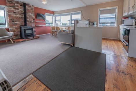 Photo of property in 7 Kowhai Street, Kaka Point, Balclutha, 9271