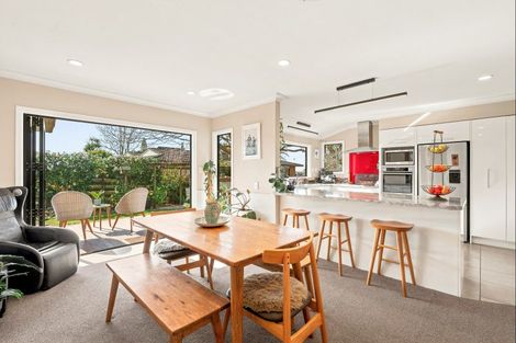 Photo of property in 2 Barnett Place, Te Puke, 3119