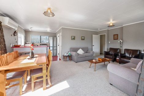 Photo of property in 6 Gibbs Place, Kinloch, Taupo, 3377