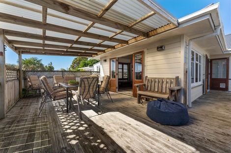 Photo of property in 228 Devon Street West, New Plymouth, 4310