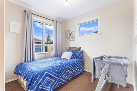 Photo of property in 24b Edward Avenue, Orewa, 0931