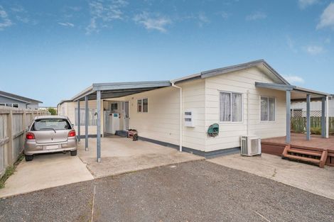 Photo of property in 36 Whitby Avenue, Whitianga, 3510