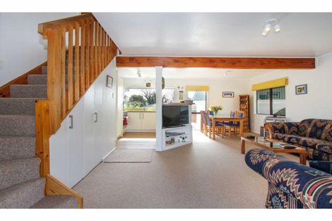 Photo of property in 2/28 Fairdale Place, Birkdale, Auckland, 0626