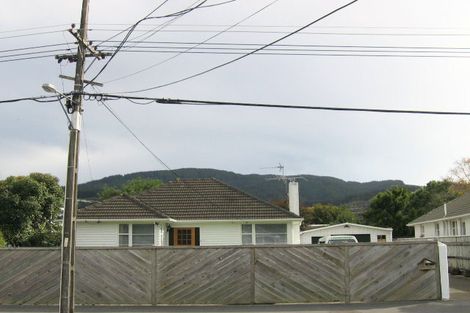 Photo of property in 15 Palmer Crescent, Silverstream, Upper Hutt, 5019