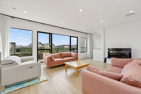 Photo of property in 6 Moki Place, Long Bay, Auckland, 0630