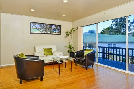 Photo of property in 5 Waverley Avenue, Glenfield, Auckland, 0629