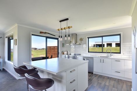 Photo of property in 27 Helena Street, Lumsden, 9730