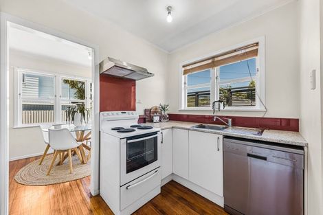 Photo of property in 22 Eastdale Road, Avondale, Auckland, 1026