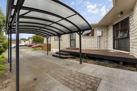 Photo of property in 31 Tiverton Crescent, Whalers Gate, New Plymouth, 4310