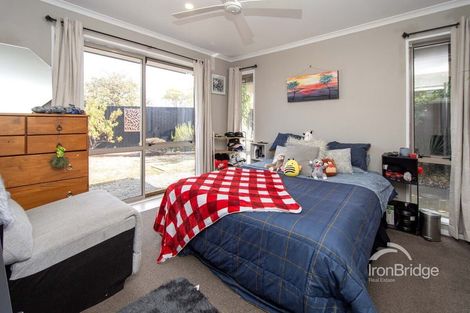 Photo of property in 10 Netley Place, Aranui, Christchurch, 8061