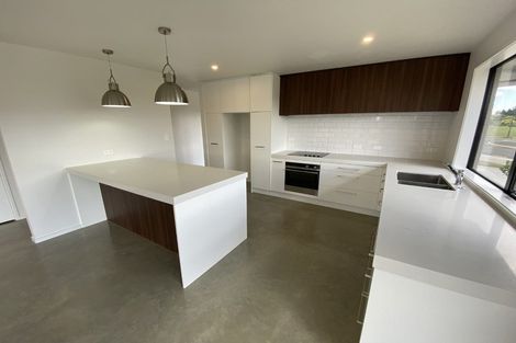 Photo of property in 1 Clifford Close, Leamington, Cambridge, 3432