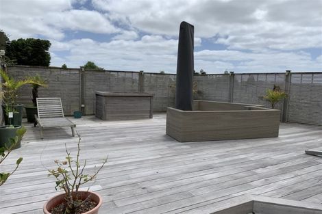 Photo of property in 26 Gavinike Place, Waimauku, 0812