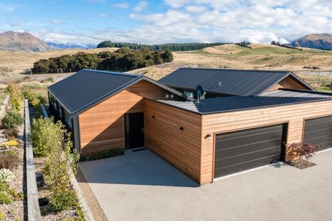 Photo of property in 47a Obelisk Street, Wanaka, 9305