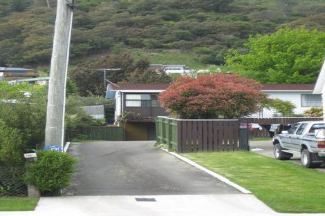 Photo of property in 132a Waikawa Road, Picton, 7220