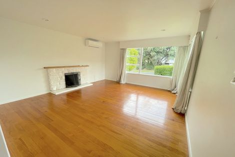 Photo of property in 10 Aplin Place, Birkdale, Auckland, 0626