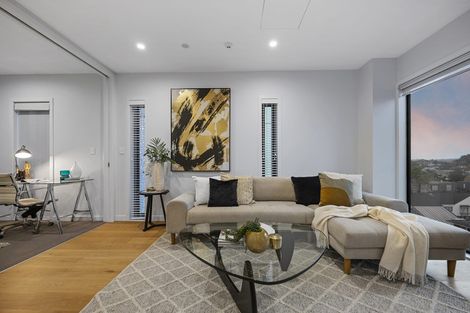 Photo of property in Frank Sargeson Apts, 401/74 Anzac Street, Takapuna, Auckland, 0622