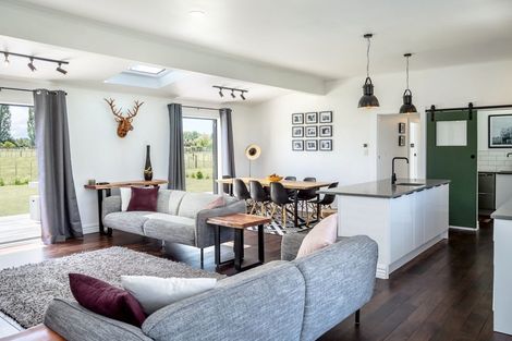 Photo of property in 32 Otawa Drive, West Taratahi, Masterton, 5887