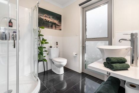 Photo of property in 111a Carlyle Street, Leamington, Cambridge, 3432