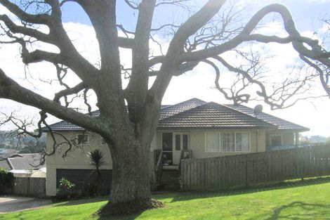 Photo of property in 1 Carling Avenue, Massey, Auckland, 0614
