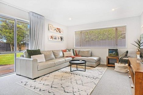 Photo of property in 7 Copperfield Close, Parklands, Christchurch, 8083