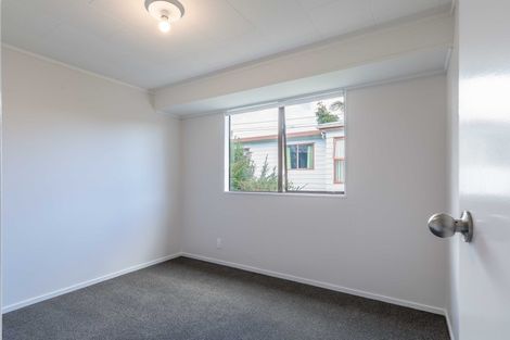 Photo of property in 2/900a Mount Eden Road, Three Kings, Auckland, 1024