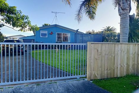 Photo of property in 31 Shearwater Street, One Tree Point, 0118