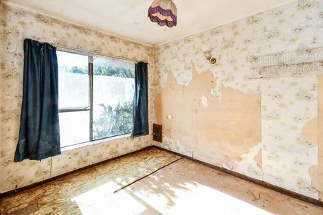 Photo of property in 2/26 Sikkim Crescent, Clover Park, Auckland, 2019