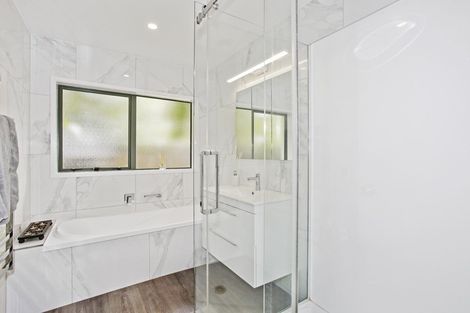 Photo of property in 24 Ranch Place, Pukekohe, 2120