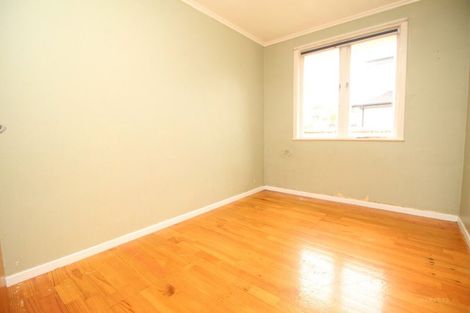 Photo of property in 540a Glenfield Road, Glenfield, Auckland, 0629