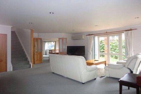 Photo of property in 94 Memorial Avenue, Ilam, Christchurch, 8053