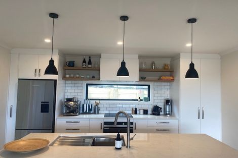 Photo of property in 33 Omahina Street, Raglan, 3225