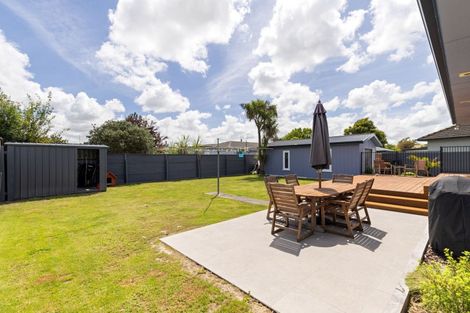 Photo of property in 25 Battersea Place, Roslyn, Palmerston North, 4414