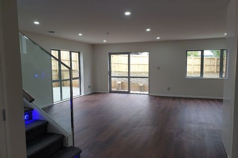 Photo of property in 87d Sturges Road, Henderson, Auckland, 0612