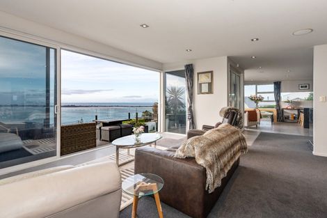 Photo of property in 42b Marama Crescent, Mount Pleasant, Christchurch, 8081