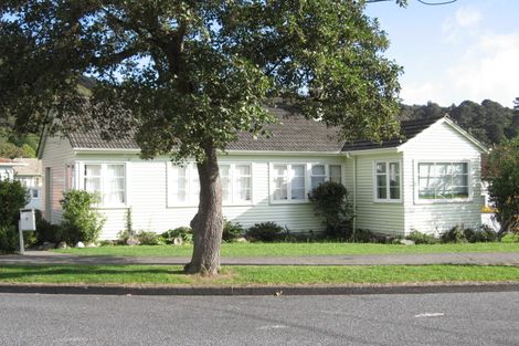 Photo of property in 2 Toomath Street, Naenae, Lower Hutt, 5011