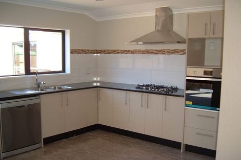 Photo of property in 813 Te Atatu Road, Te Atatu Peninsula, Auckland, 0610