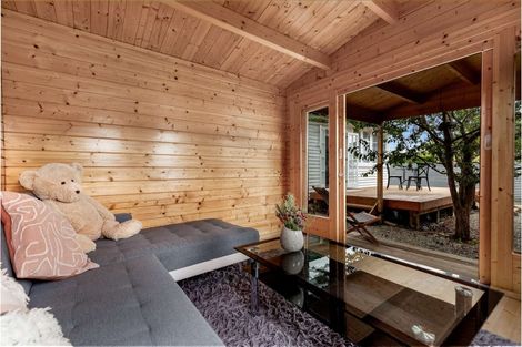 Photo of property in 1d Hendon Place, West End, Palmerston North, 4412