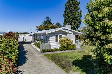 Photo of property in 12 Upham Street, Havelock North, 4130