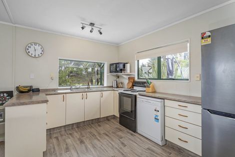 Photo of property in 10 Christa Court, Whitianga, 3510