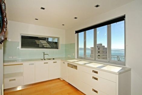 Photo of property in 1/16 Oriental Terrace, Oriental Bay, Wellington, 6011