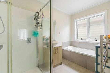 Photo of property in 76 Arrowsmith Drive, Flat Bush, Auckland, 2019