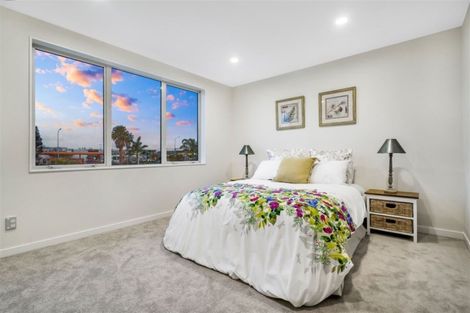 Photo of property in 15 Nephrite Lane, Henderson, Auckland, 0610