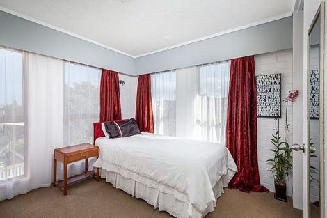 Photo of property in 221 Vipond Road, Stanmore Bay, Whangaparaoa, 0932