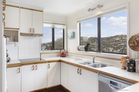 Photo of property in 19 Admiralty Street, Crofton Downs, Wellington, 6035