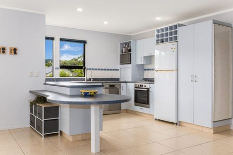 Photo of property in 14 Bowman Place, Whitby, Porirua, 5024