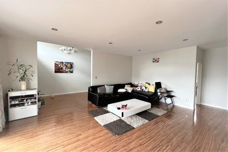 Photo of property in 27 Mantra Road, Massey, Auckland, 0614