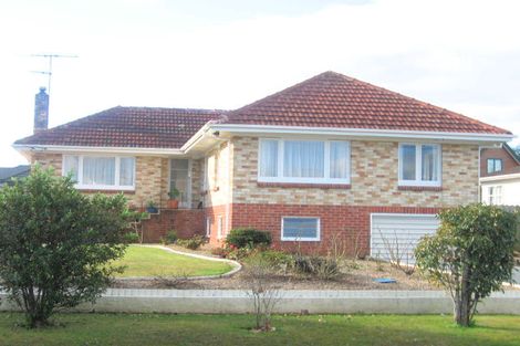 Photo of property in 4 Gills Avenue, Papakura, 2110