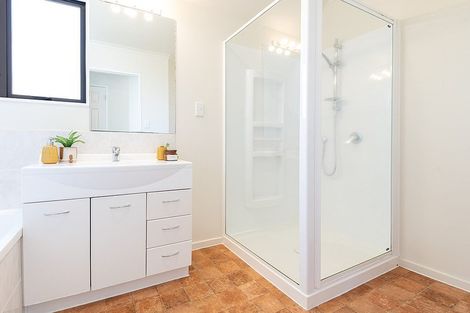 Photo of property in 65 Amesbury Drive, Churton Park, Wellington, 6037